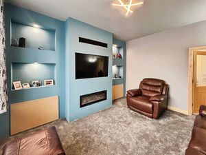 Lounge- click for photo gallery